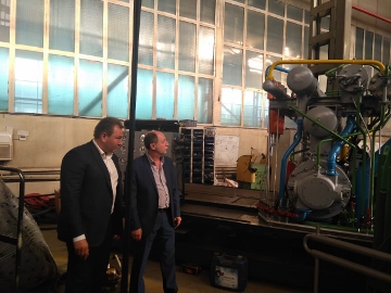 945f0703-c991-45d1-aed3-be60de353022 (360x270).jpg